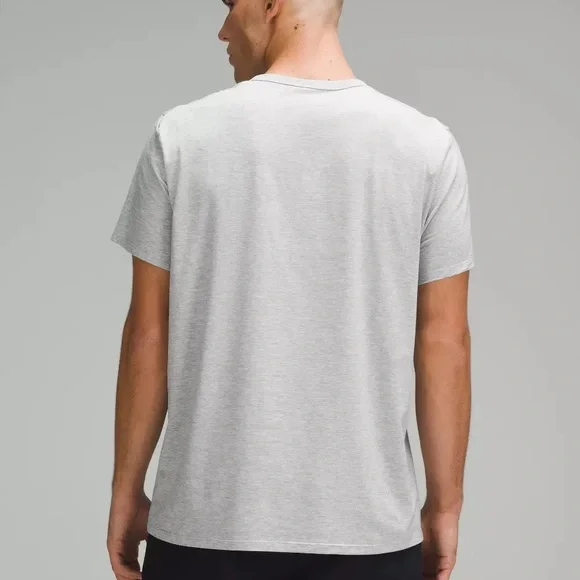Lululemon Fundamental T Shirt in Heathered Silver Drop Gray Size Medium - Picture 2 of 5